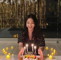 한예슬, 40살 생일맞이 인증샷...고혹미의 화신 [리포트:컷] 